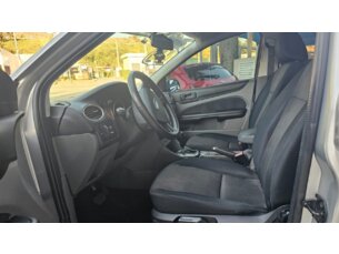 Foto 8 - Ford Focus Hatch Focus Hatch GLX 2.0 16V Duratec (Aut) automático