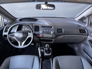 Foto 6 - Honda Civic New Civic LXL 1.8 i-VTEC (Couro) (Flex) manual