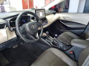 Foto 10 - Toyota Corolla Corolla 1.8 Altis Hybrid Premium CVT automático