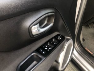 Foto 9 - Jeep Renegade Renegade 1.8 STD (Aut) automático