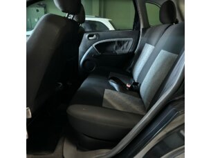 Foto 10 - Ford Fiesta Hatch Fiesta Hatch 1.6 (Flex) manual