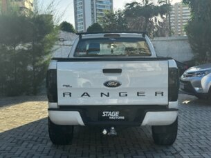 Foto 6 - Ford Ranger (Cabine Dupla) Ranger 2.2 TD 4WD XL CD manual