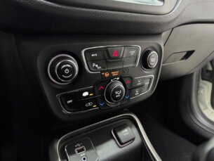 Foto 8 - Jeep Compass Compass 2.0 Longitude automático