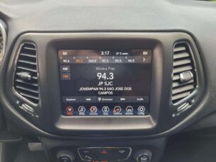 Foto 9 - Jeep Compass Compass 2.0 Longitude (Aut) (Flex) automático