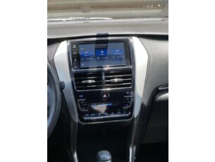 Foto 6 - Toyota Yaris Hatch Yaris 1.5 XLS Connect CVT automático