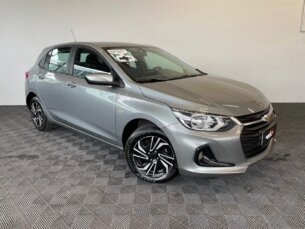 Foto 3 - Chevrolet Onix Onix 1.0 LT manual