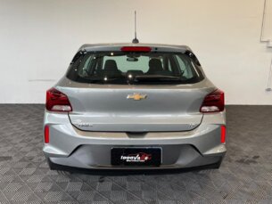 Foto 5 - Chevrolet Onix Onix 1.0 LT manual