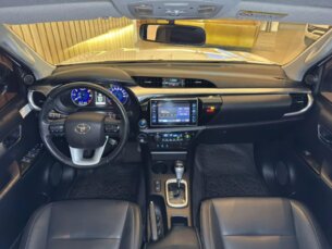 Foto 3 - Toyota Hilux Cabine Dupla Hilux 2.8 TDI SRX CD 4x4 (Aut) automático