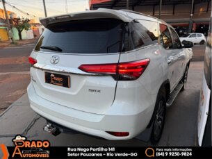 Foto 9 - Toyota SW4 SW4 2.8 TDI SRX 7L 4x4 (Aut) automático