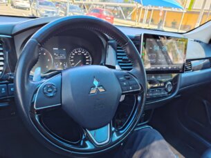 Foto 16 - Mitsubishi Outlander Outlander 2.2 DI-D Top 4WD automático