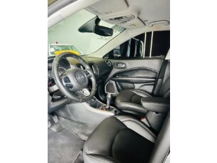 Foto 10 - Jeep Compass Compass 2.0 Sport (Aut) automático