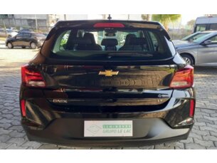 Foto 5 - Chevrolet Onix Onix 1.0 LT manual