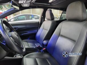 Foto 4 - Toyota Yaris Hatch Yaris 1.5 XLS CVT automático