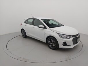 Foto 7 - Chevrolet Onix Onix 1.0 LT manual