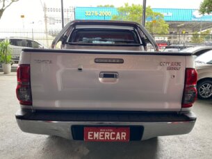 Foto 5 - Toyota Hilux Cabine Dupla Hilux 2.7 4x4 CD STD (Flex) automático