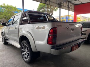 Foto 8 - Toyota Hilux Cabine Dupla Hilux 2.7 4x4 CD STD (Flex) automático