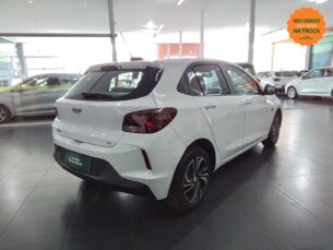 Foto 5 - Chevrolet Onix Onix 1.0 LT manual