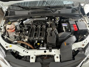 Foto 8 - Chevrolet Onix Onix 1.0 LT R7H automático