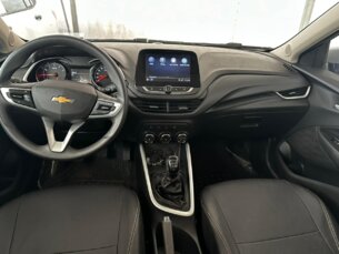 Foto 9 - Chevrolet Onix Onix 1.0 LT R7H automático