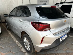 Foto 14 - Chevrolet Onix Onix 1.0 LT R7H automático