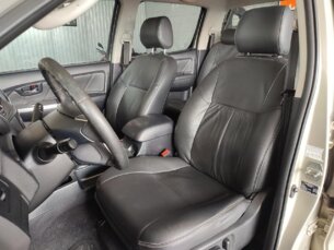Foto 7 - Toyota Hilux Cabine Dupla Hilux 3.0 TDI 4x4 CD SRV (Aut) automático