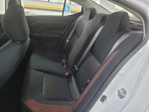 Foto 10 - NISSAN Versa Versa SR 1.6 CVT (aut) automático