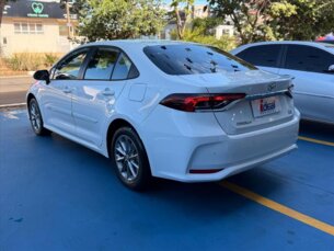 Foto 6 - Toyota Corolla Corolla 2.0 GLi CVT automático