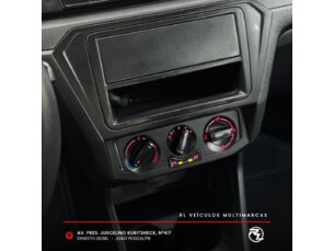 Foto 10 - Volkswagen Gol Gol 1.0 manual