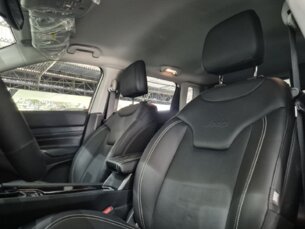 Foto 7 - Jeep Compass Compass 1.3 T270 Longitude (Aut) automático