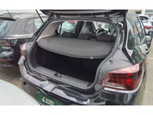 Foto 7 - Chevrolet Onix Onix 1.0 Turbo LT manual