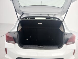 Foto 9 - Chevrolet Onix Onix 1.0 LT manual