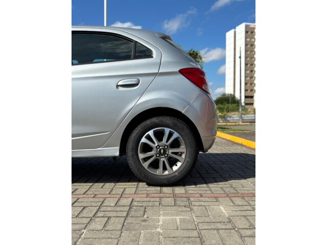 Foto 7 - Chevrolet Onix 1.4 LTZ SPE/4 2015