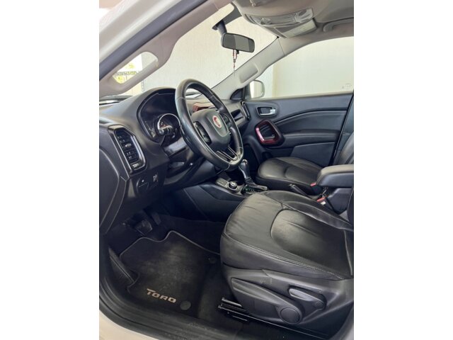 Foto 4 - Fiat Toro Volcano 2.0 diesel AT9 4x4 2019