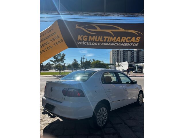 Foto 9 - Volkswagen Voyage Comfortline 1.6 (Flex) 2013