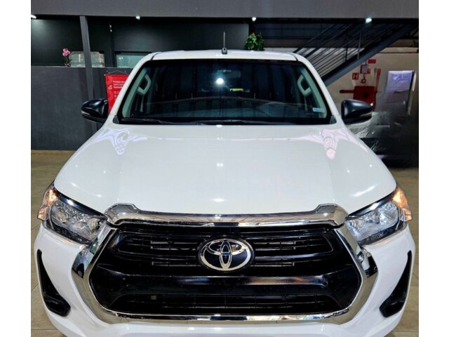 Foto 2 - Toyota Hilux Cabine Dupla Hilux CD 2.8 TDI SR 4WD (Aut) 2022