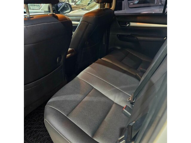 Foto 7 - Toyota Hilux Cabine Dupla Hilux CD 2.8 TDI SR 4WD (Aut) 2022