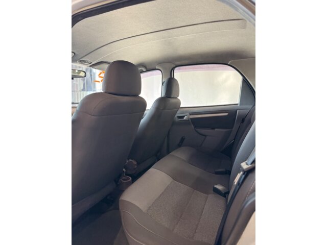 Foto 5 - Chevrolet Prisma 1.4 8V LT (Flex) 2012