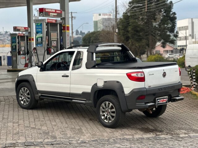 Foto 2 - Fiat Strada Adventure 1.8 16V (Flex) (Cabine Estendida) 2015