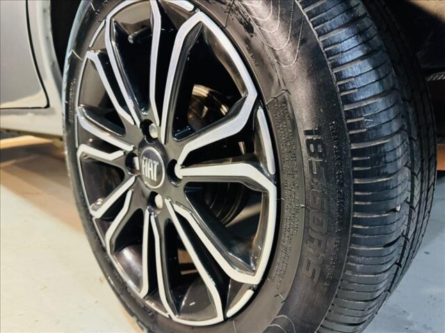 Foto 10 - Fiat Palio Fire 1.0 8V (Flex) 4p 2012