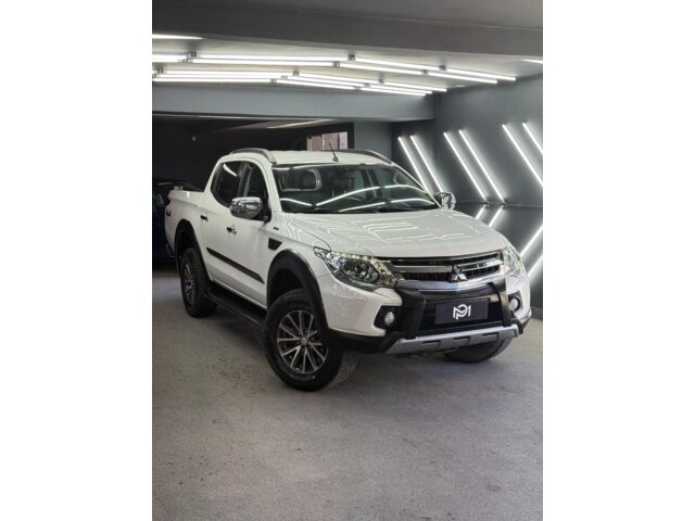 Foto 1 - Mitsubishi L200 Outdoor L200 Triton Outdoor 2.4 D HPE-S 4WD (Aut) 2021