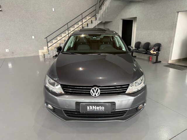 Foto 2 - Volkswagen Jetta 2.0 Comfortline Tiptronic (Flex) 2011
