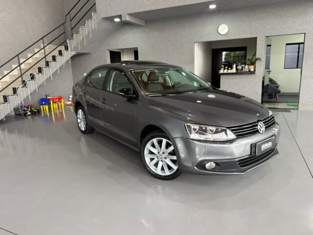 Foto 3 - Volkswagen Jetta 2.0 Comfortline Tiptronic (Flex) 2011