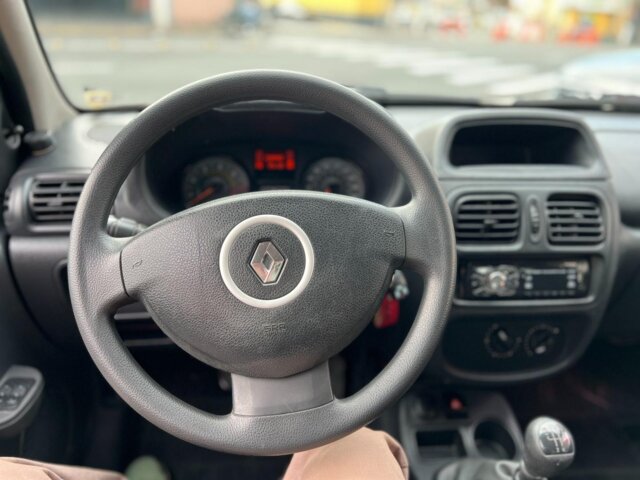 Foto 5 - Renault Clio Authentique 1.0 16V (Flex) 2p 2015