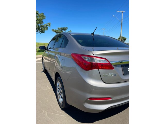 Foto 13 - Hyundai HB20S 1.6 Comfort Style 2016