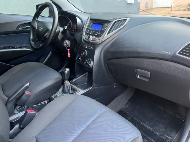 Foto 8 - Hyundai HB20 1.6 Comfort Style 2013