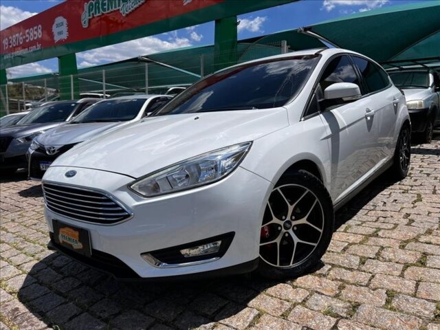 Foto 1 - Ford Focus Sedan Focus Fastback Titanium 2.0 PowerShift 2017