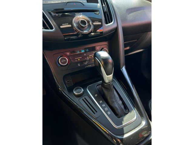 Foto 7 - Ford Focus Sedan Focus Fastback Titanium 2.0 PowerShift 2017