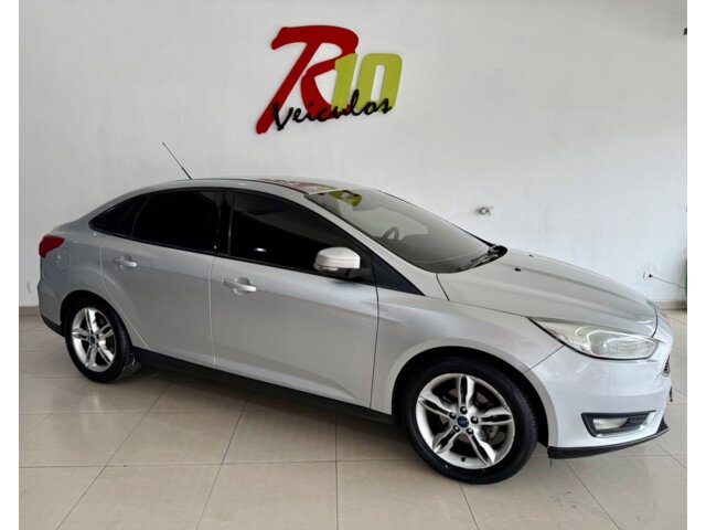 Foto 1 - Ford Focus Sedan SE 2.0 PowerShift 2016