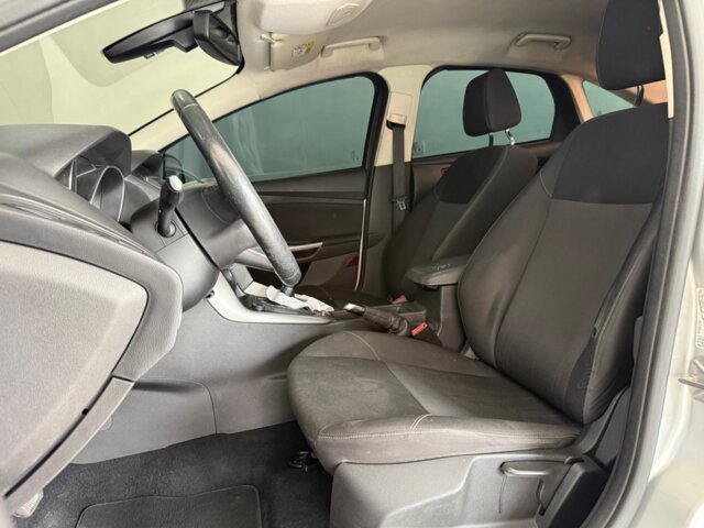 Foto 7 - Ford Focus Sedan SE 2.0 PowerShift 2016