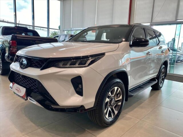 Foto 1 - Toyota SW4 2.8 TDI Diamond 7L 4WD 2023